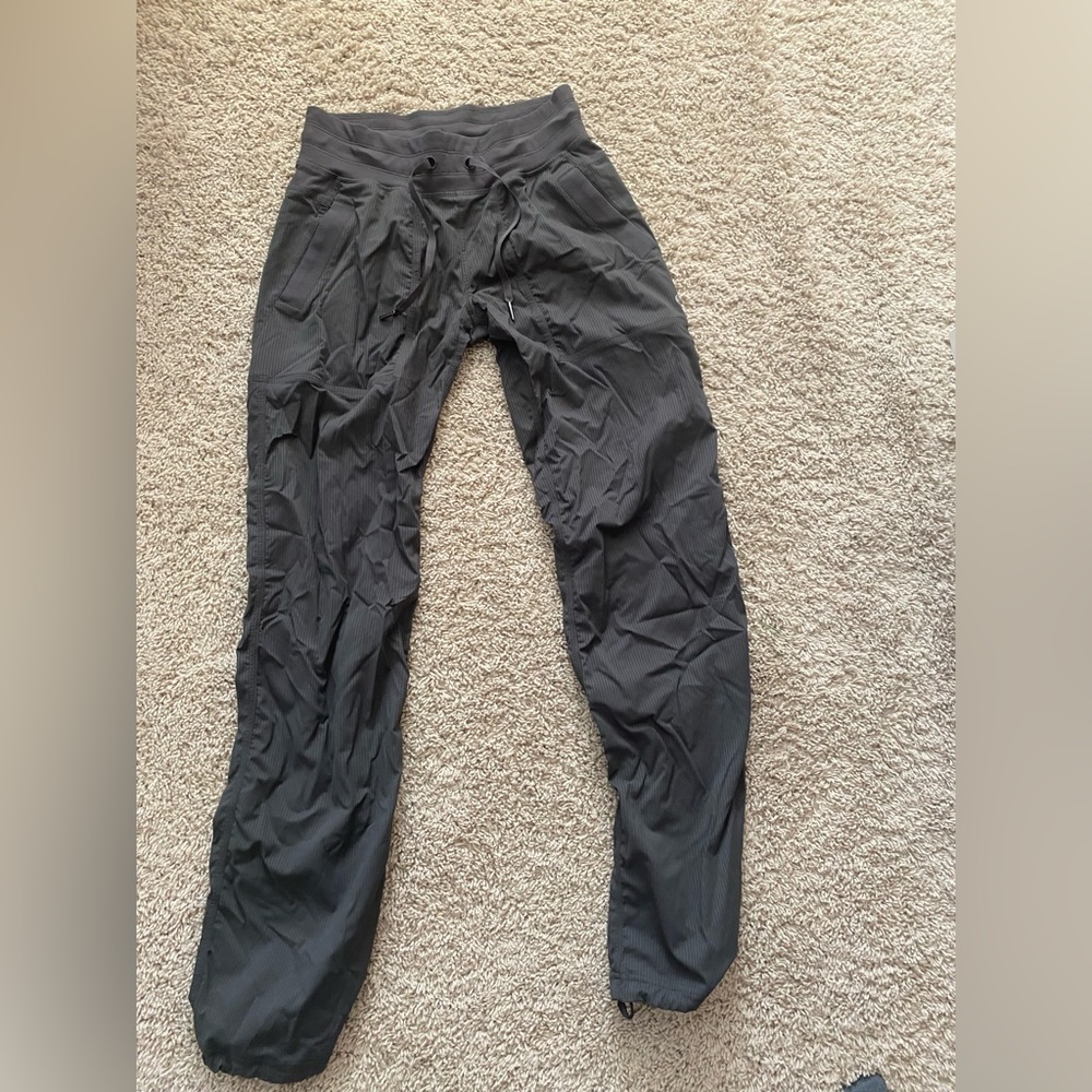Lululemon Dance Studio Full length mid rise pant.